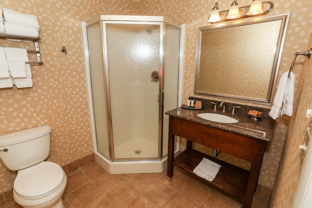 Deluxe Room, 1 King Bed (Fairway) - Photo 7