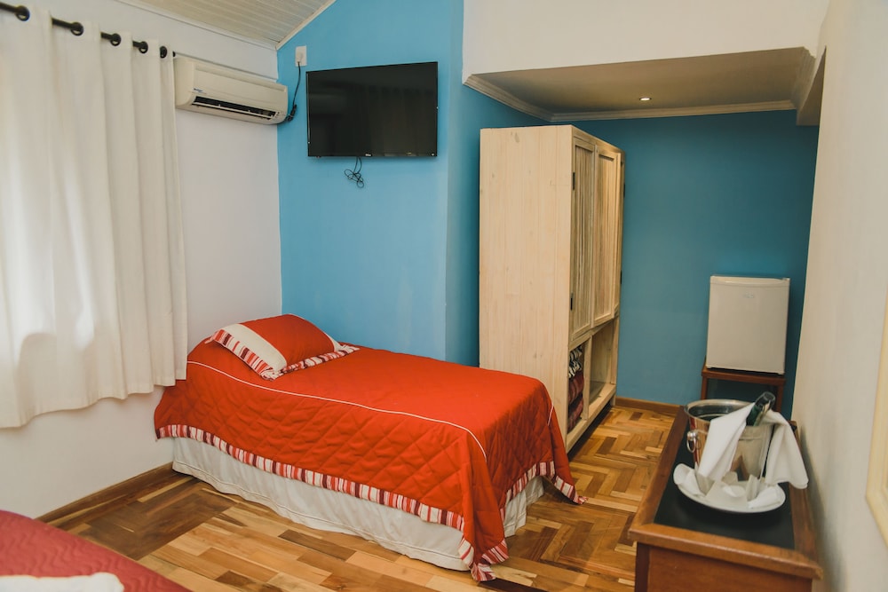 H12 Quarto triplo com Hidro