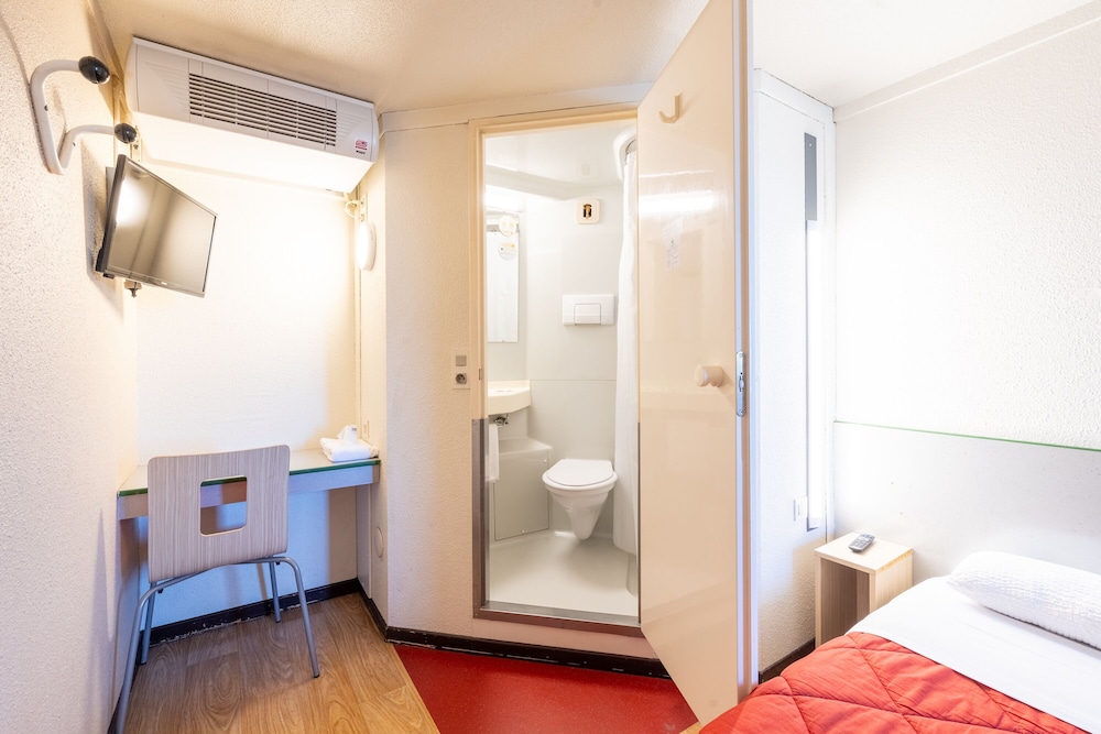 Standard Room, 1 Double Bed - Photo 5