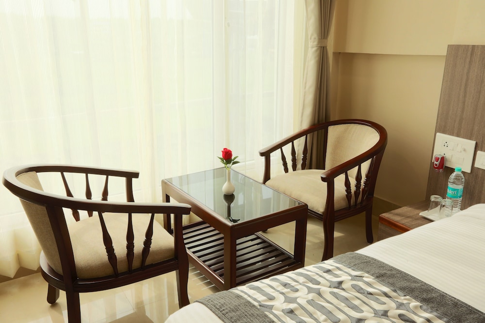Executive Room - Photo 3