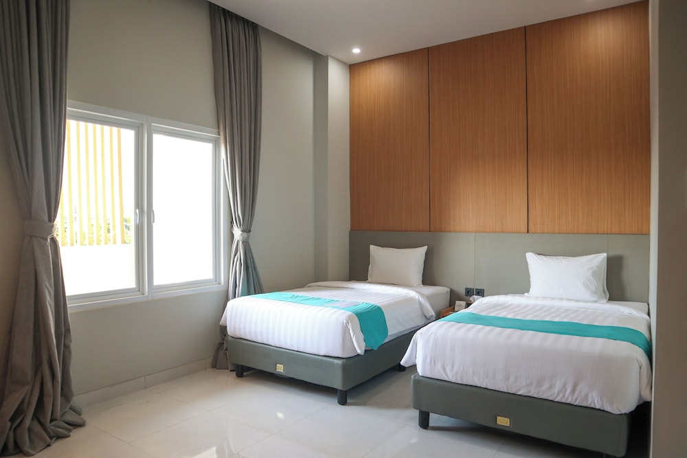 Superior Twin Room, Balcony, City View