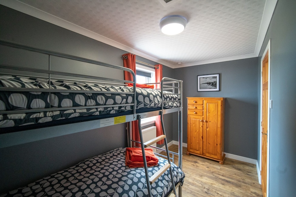 Double Room, Multiple Beds, Non Smoking (The Grey Suite) photo 2