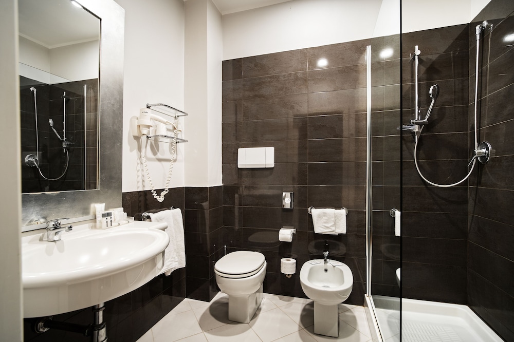 Superior Triple Room photo 3
