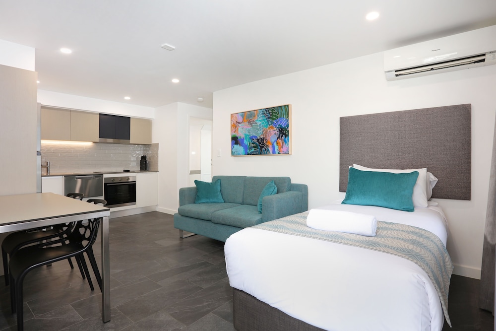 1 Bedroom Apartment (1 King Bed + 1 Single Bed) photo 1