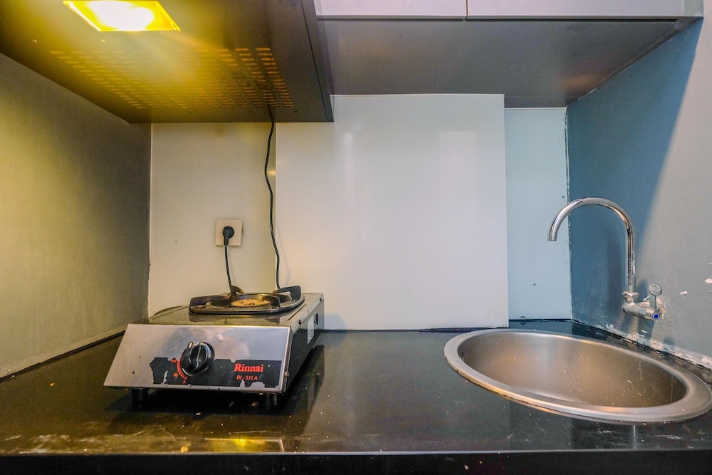 Room - Photo 11