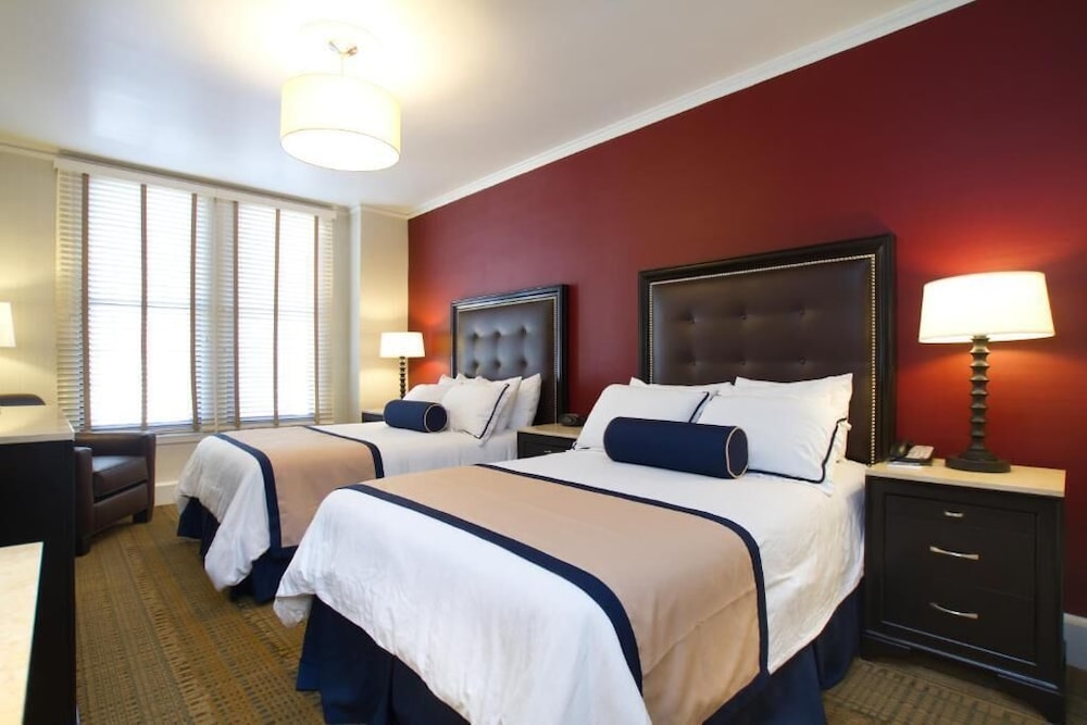 Standard Double Room, 2 Double Beds, Non Smoking, Private Bathroom