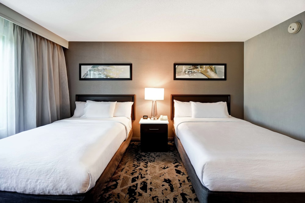 Premium Suite, 2 Double Beds, Accessible (Hearing) - Photo 4