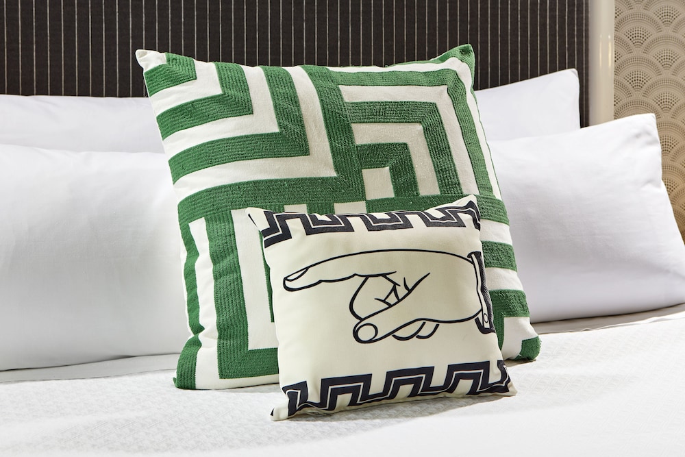 Deluxe Room, 1 King Bed