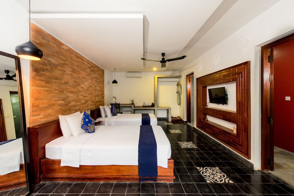 Villa, 4 Bedrooms 6 Bed - Free Pick Up