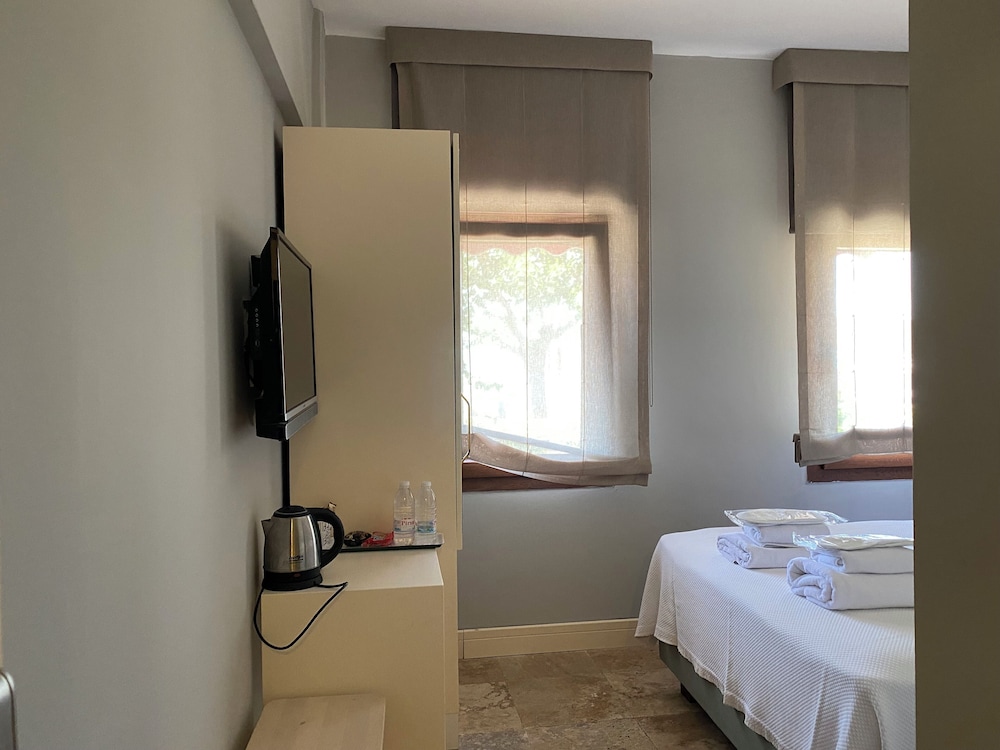 Standard Double or Twin Room, 1 Double Bed, Sea View