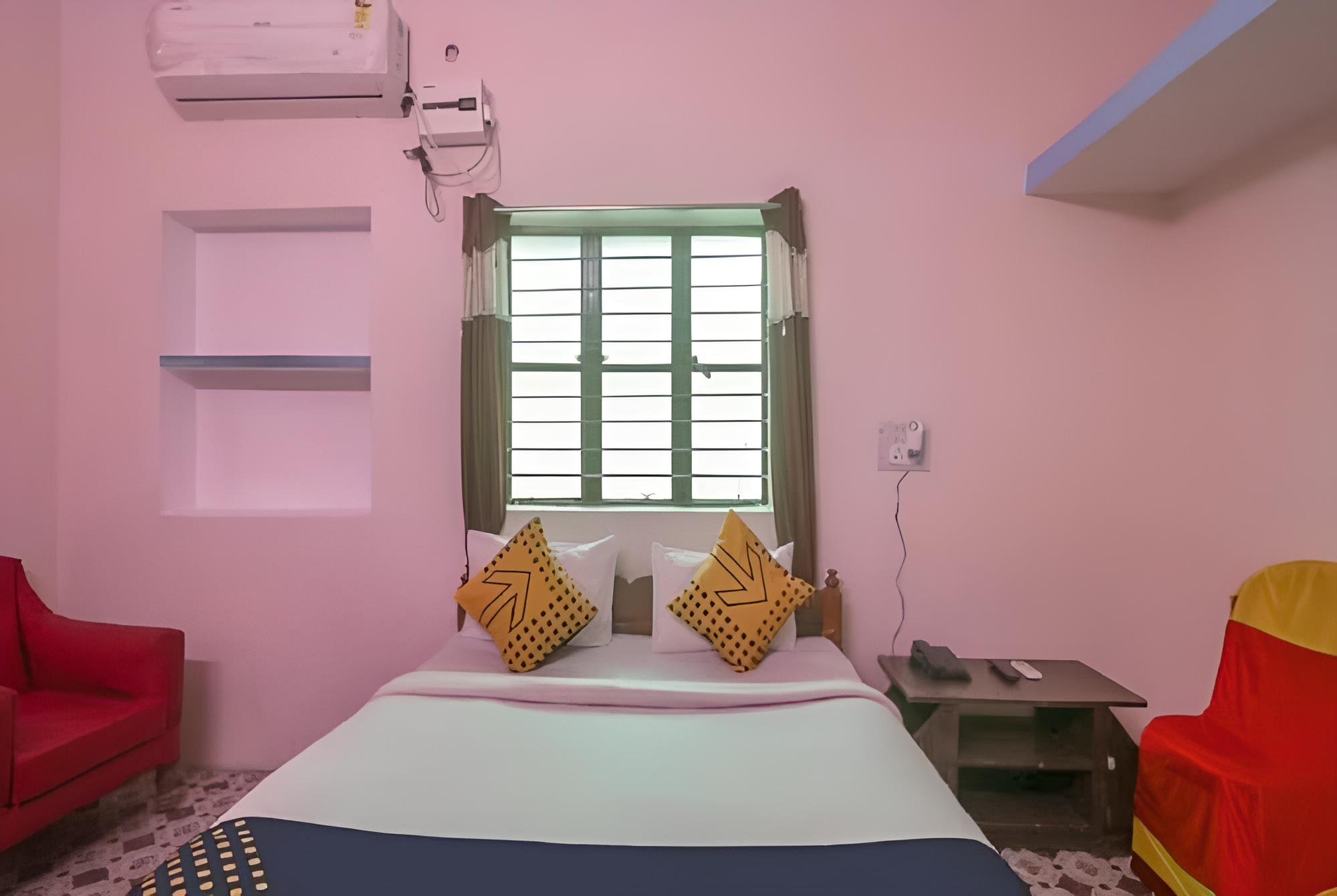 Deluxe Double Room, City View photo 3