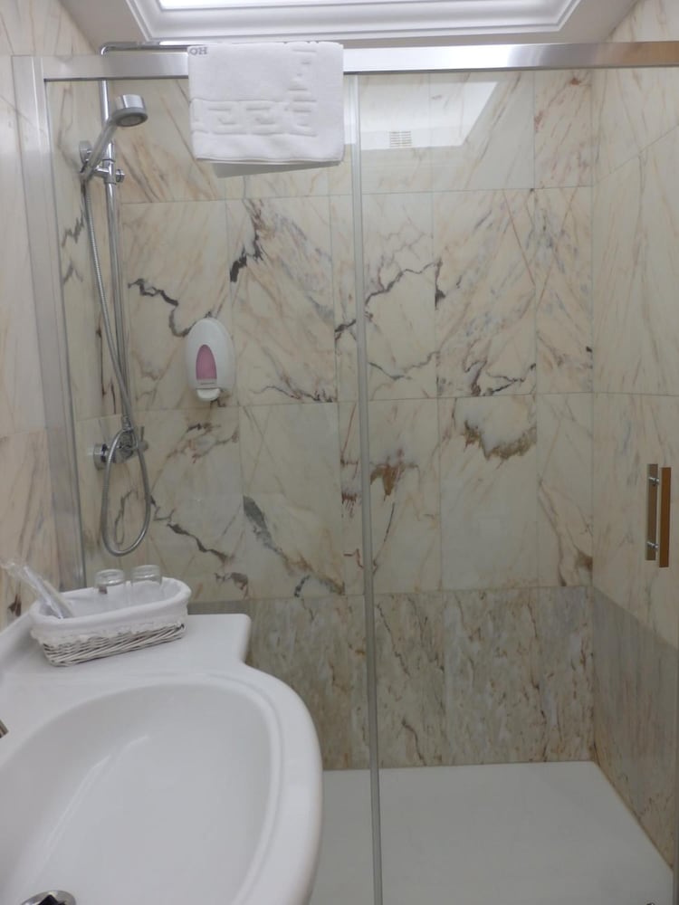 Triple Room - Photo 8