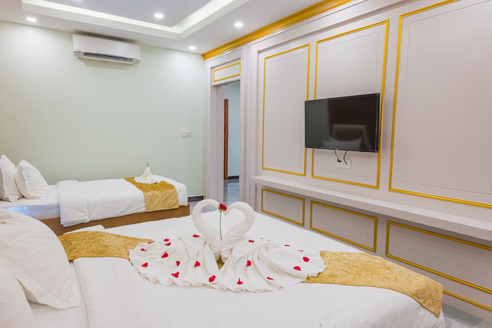 Royal Studio Suite