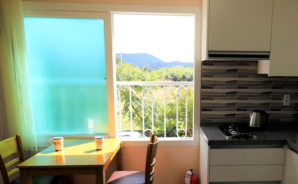 Room (15 PY) photo 2
