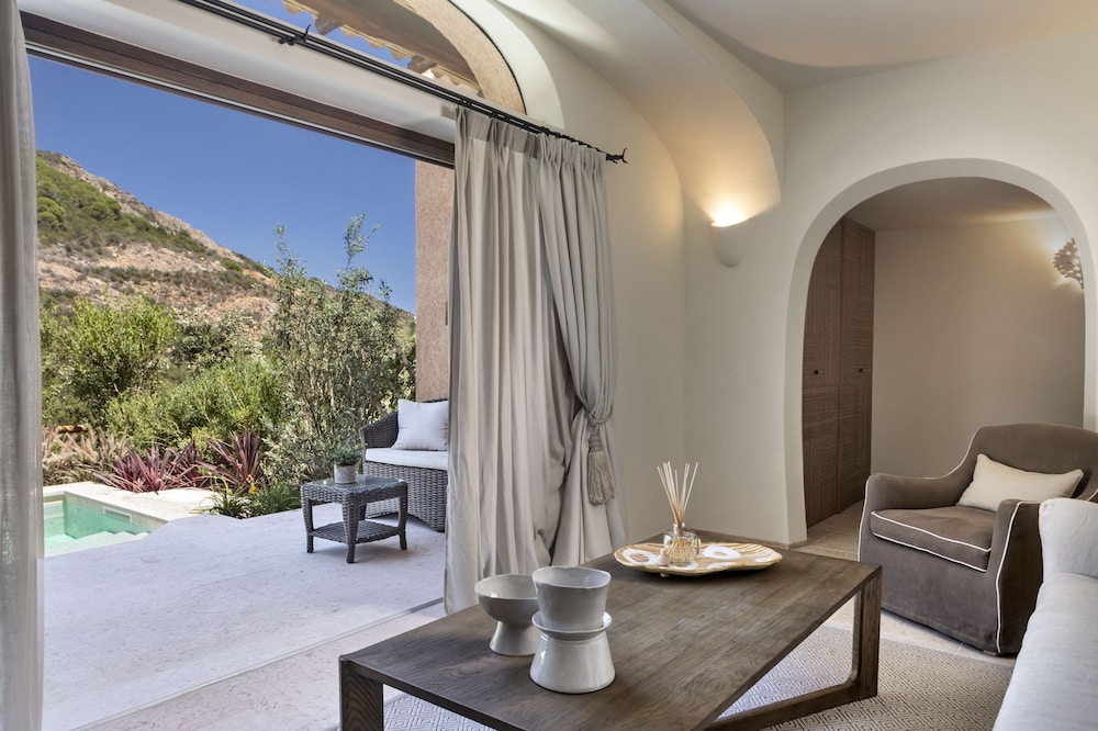 Suite with Pool photo 2
