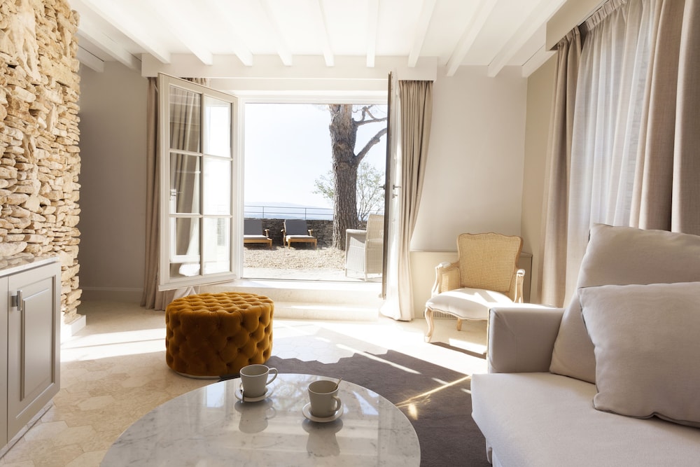 Junior Suite - Photo 1