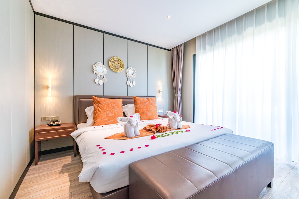 Deluxe Double Room, 1 King Bed, Garden View
