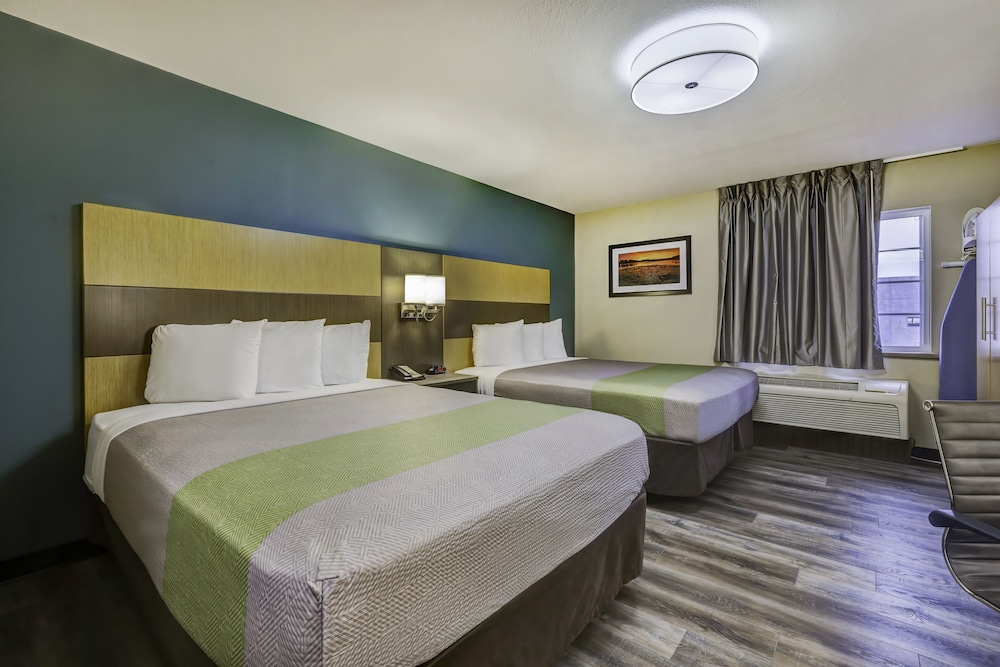 Deluxe Room, 2 Queen Beds, Accessible, Non Smoking - Photo 1