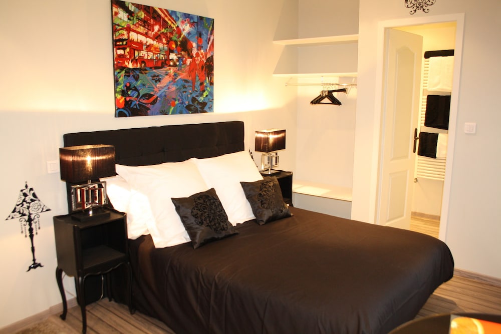 Classic Studio, 1 Bedroom photo 1
