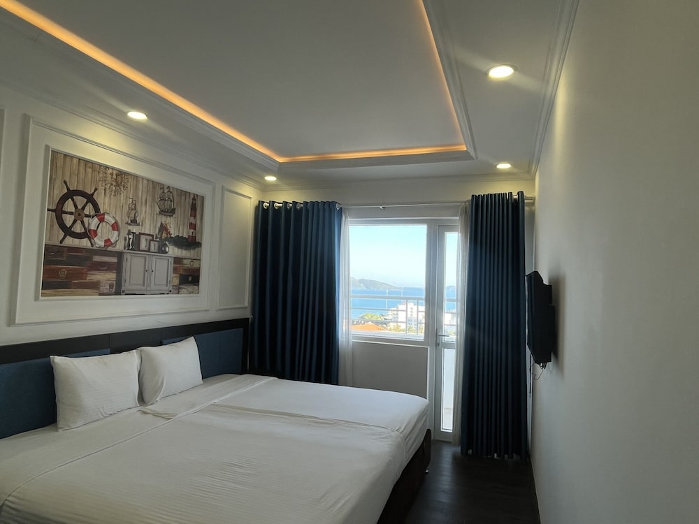 Deluxe Room, Sea View - Photo 2