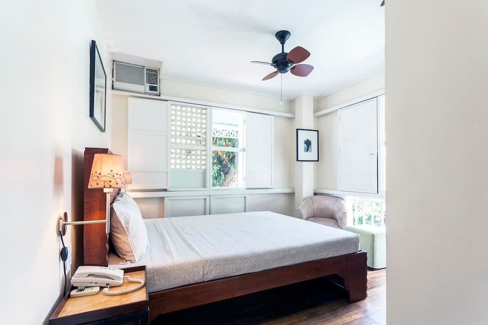 Standard Room, 1 Queen Bed photo 1