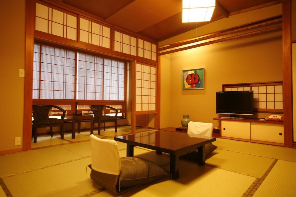 Japanese Style Room, Shared Bathroom - Annex - Half Board photo 2