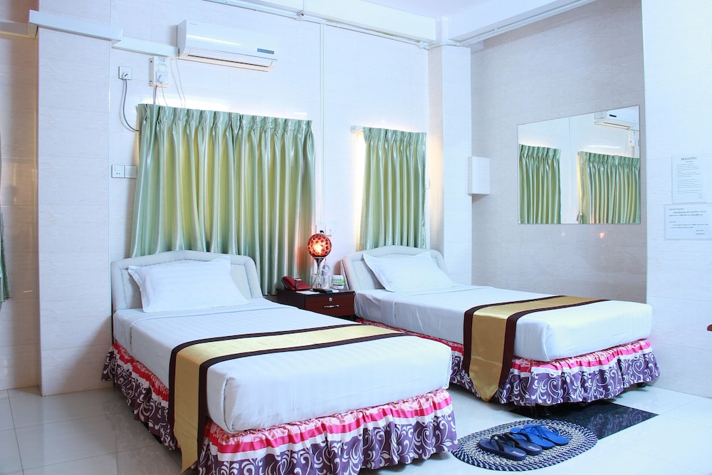 Deluxe Twin Room photo 1