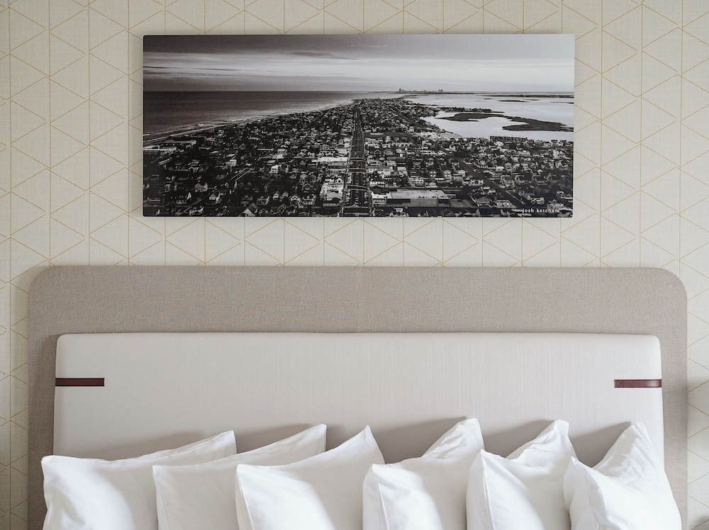 Suite with King Bed photo 1