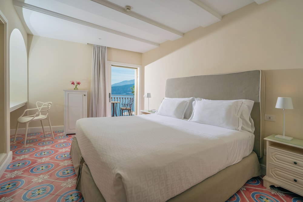 Comfort Double or Twin Room, Balcony, Sea View - Photo 13