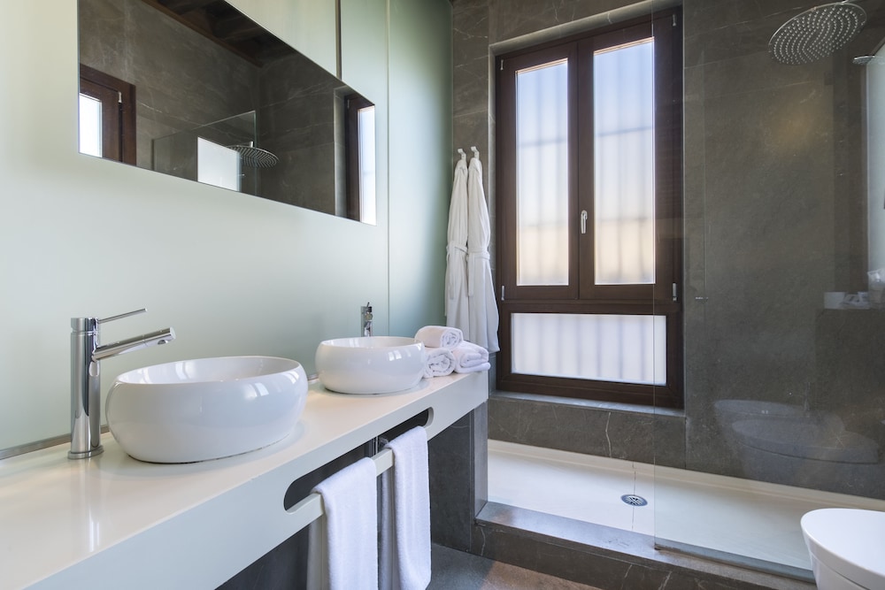Suite (Alhambra View) - Photo 15