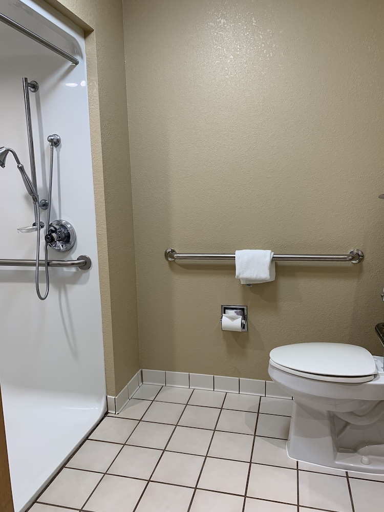 Room, 2 Double Beds, Accessible, Non Smoking - Photo 6