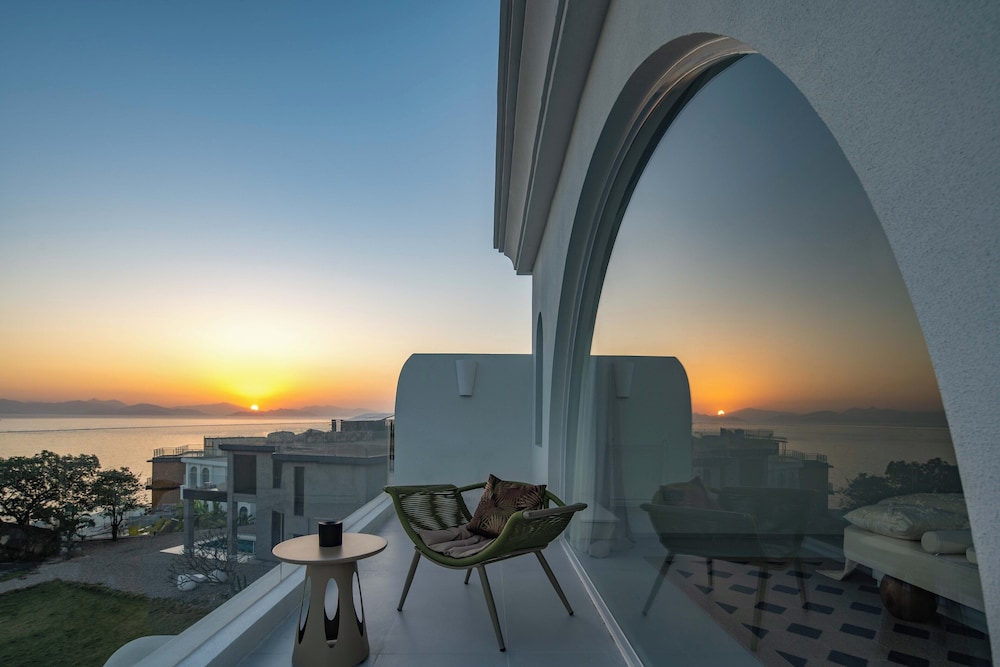 Premier Double Room, 1 Queen Bed, Sea View