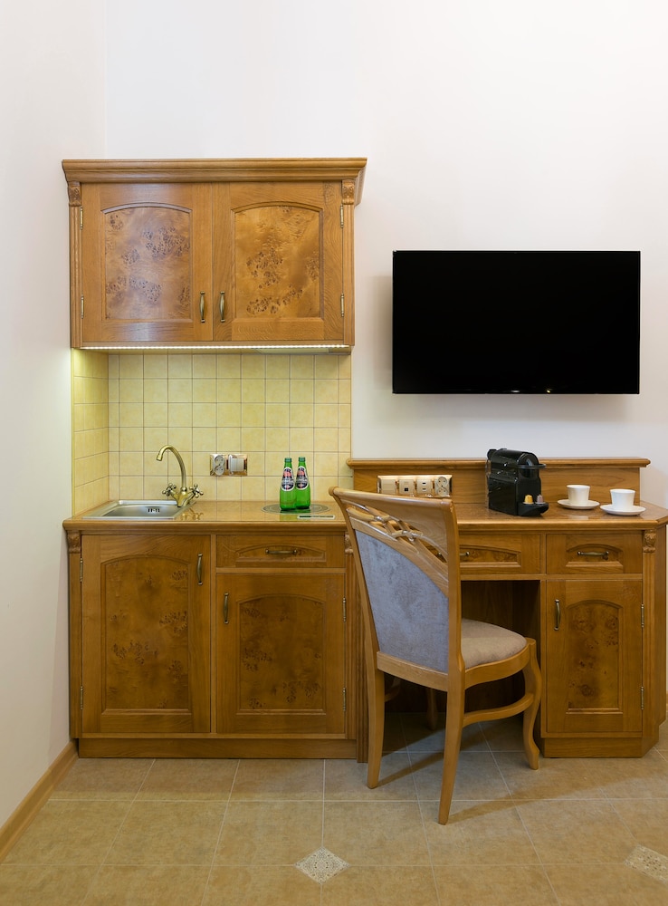 Superior Double or Twin Room - Photo 3