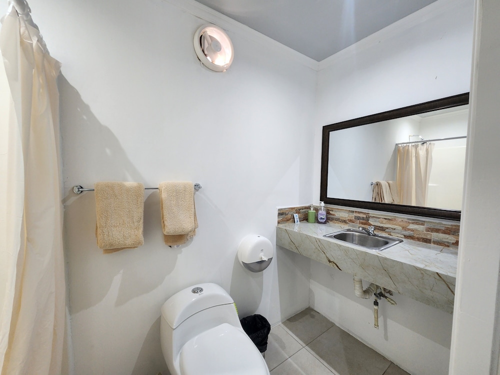 Deluxe Double Room, 2 Double Beds, Pool View photo 2