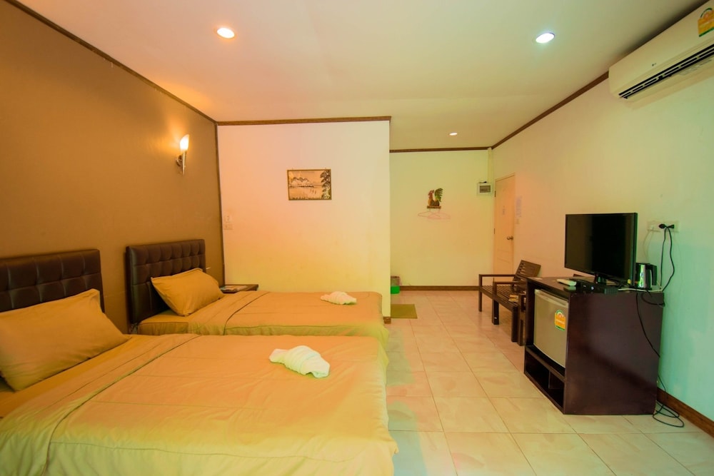 Basic Double Room photo 3