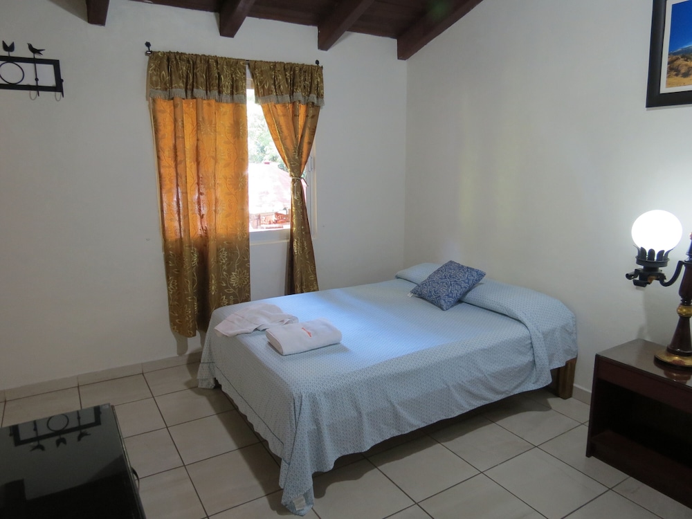 Standard Quadruple Room - Photo 5