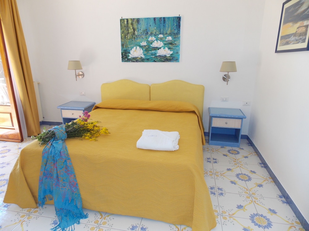 Basic Double or Twin Room