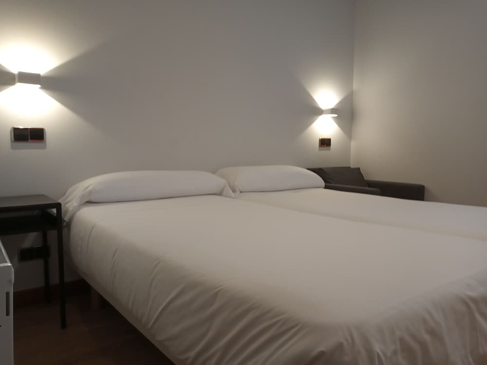 Habitación Estándar con Dos Camas Individuales