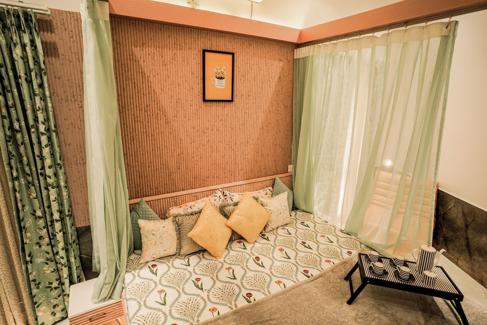 Deluxe Double Room, Patio, Garden View