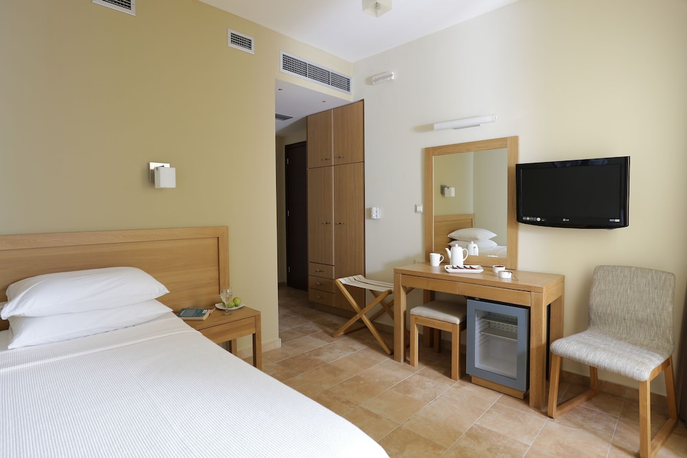 Economy Double Room photo 1