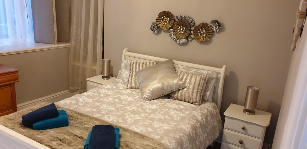 Apartment photo 2