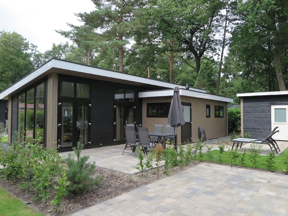 Bungalow photo 1