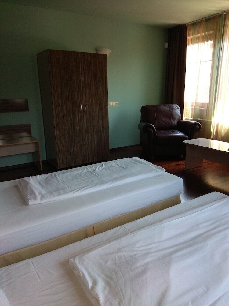 Comfort Double or Twin Room, Non Smoking, City View photo 2