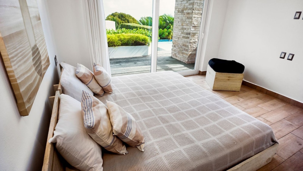 Casa Karma: 3-Bedroom Villa with Pool