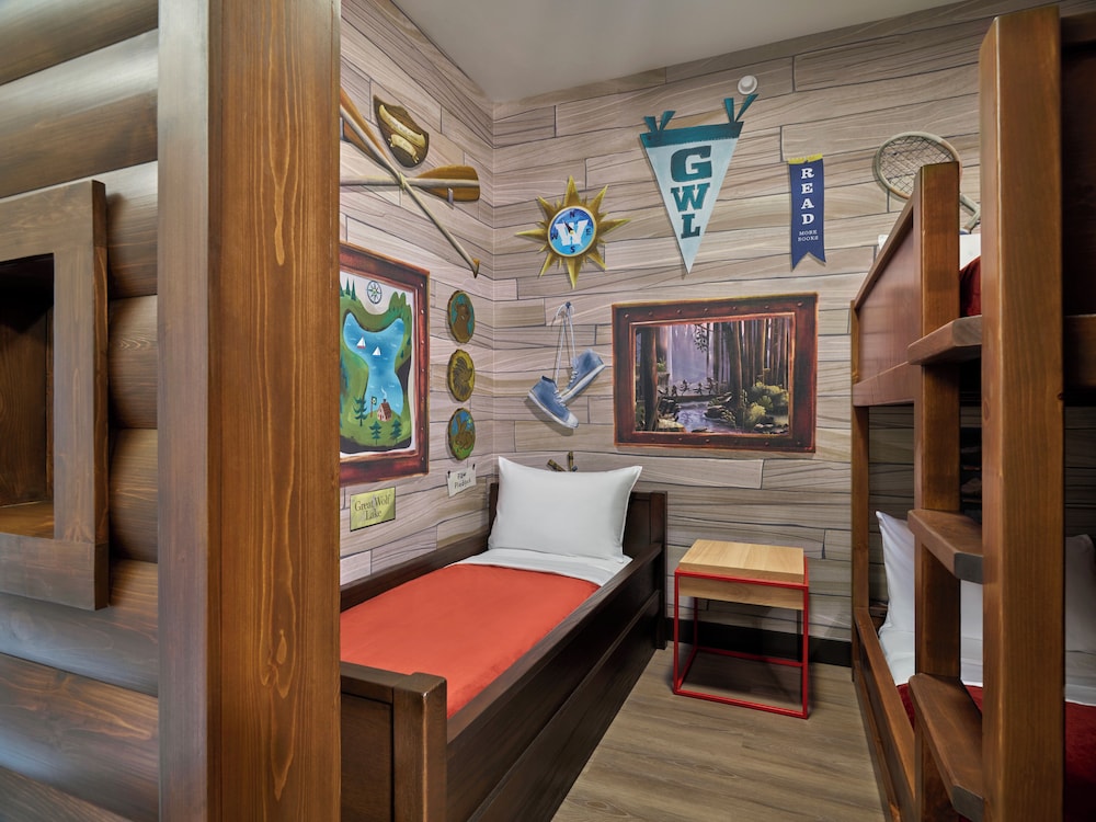 Kid Cabin Suite