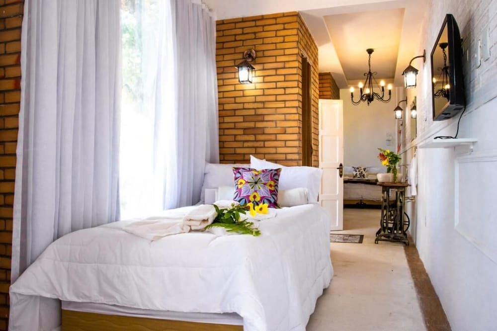 Suite, Garden View