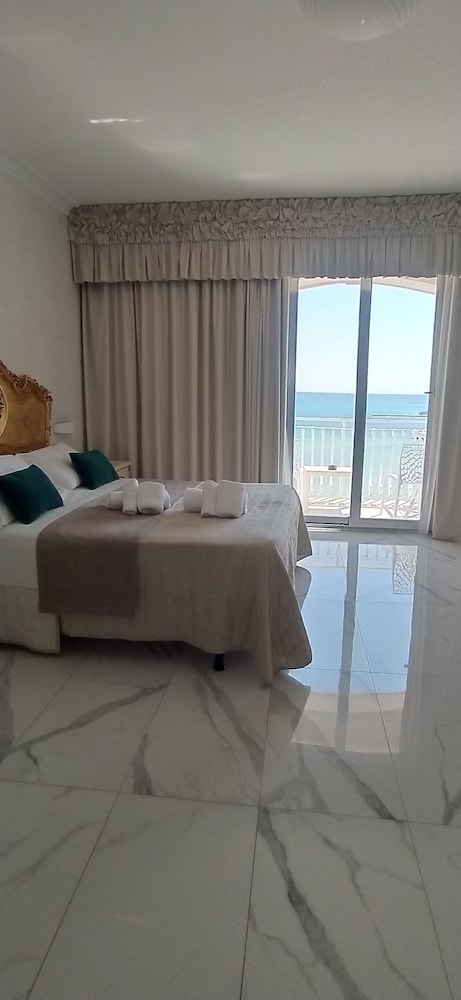 Luxury Quadruple Room