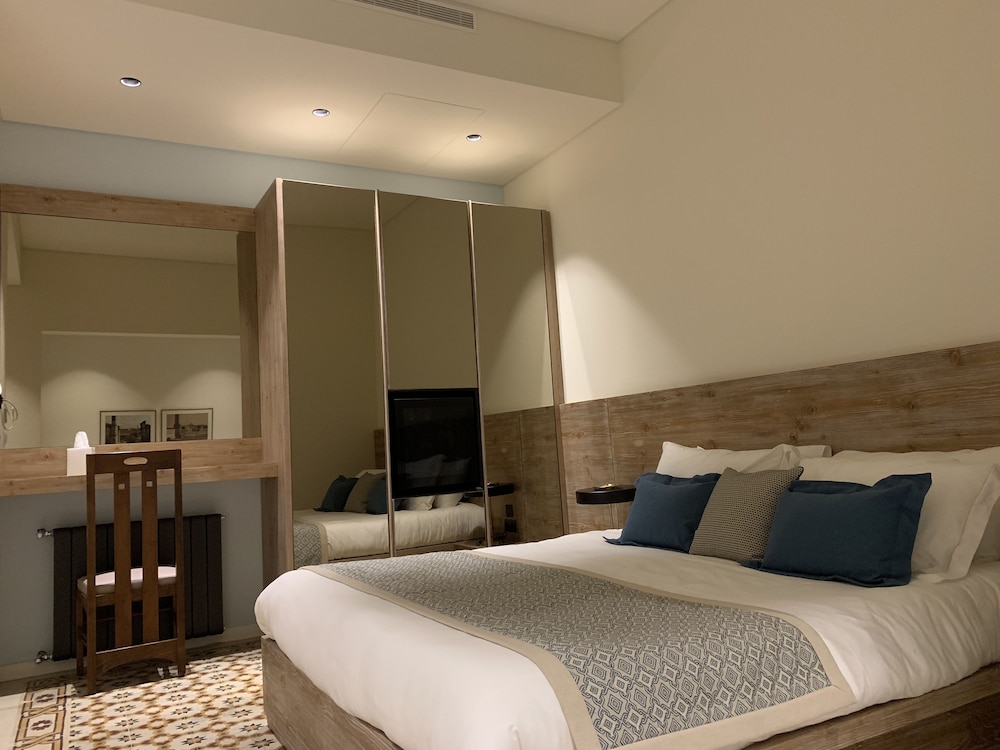 Suite, City View photo 1
