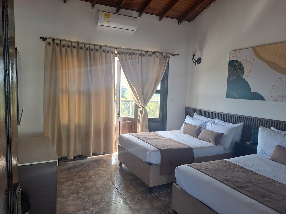 Superior Quadruple Room, Balcony photo 1