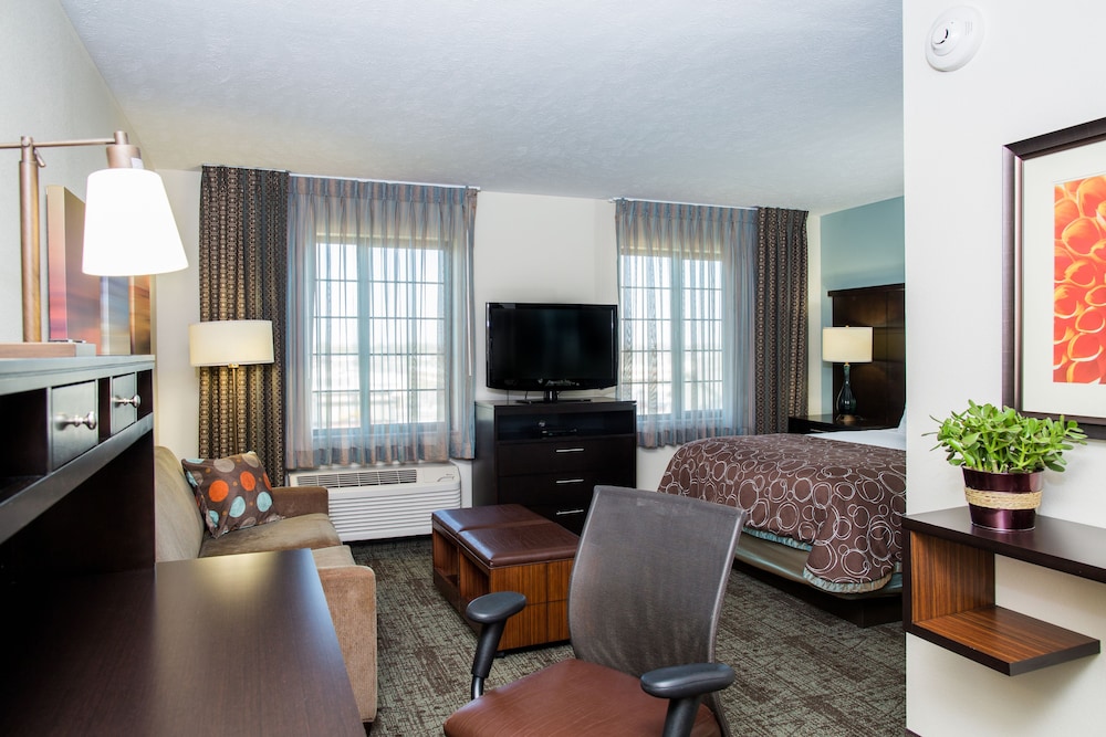 Studio Suite, 1 Queen Bed, Accessible, Kitchen (Mobility, Accessible Tub) - Photo 3